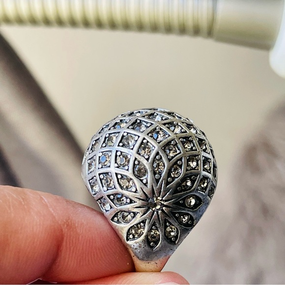 FOSSIL Crystal Dome Ring Silver Tone Size 7 - Picture 10 of 12